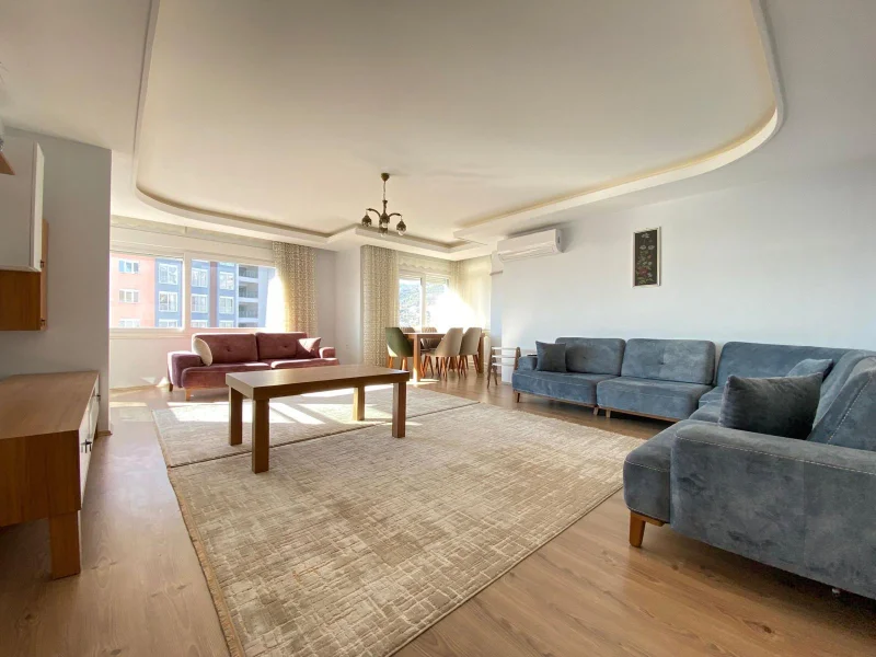Алания, Квартира 4+1 в Yeni Dünya Residence