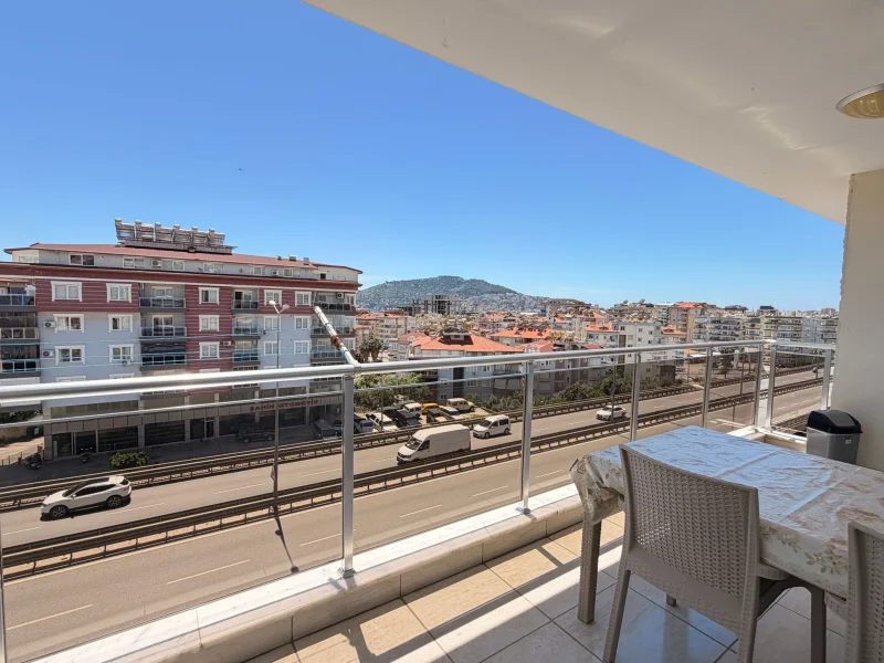 Alanya, Zum Verkauf stehende 4+1 Wohnung in Onur Sitesi
